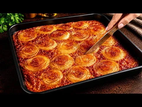 맛있는 맛있는 양파와 버섯 크림 소스