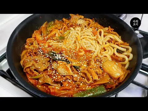 돼지김치우동
