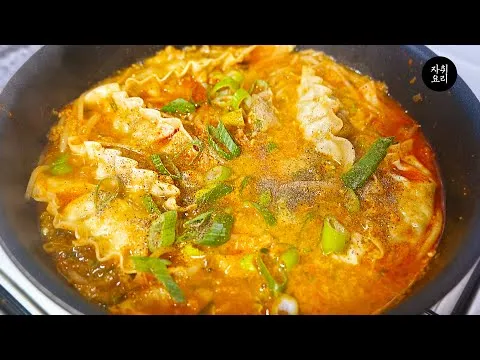 만둣국