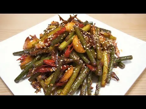 마늘쫑 멸치 볶음